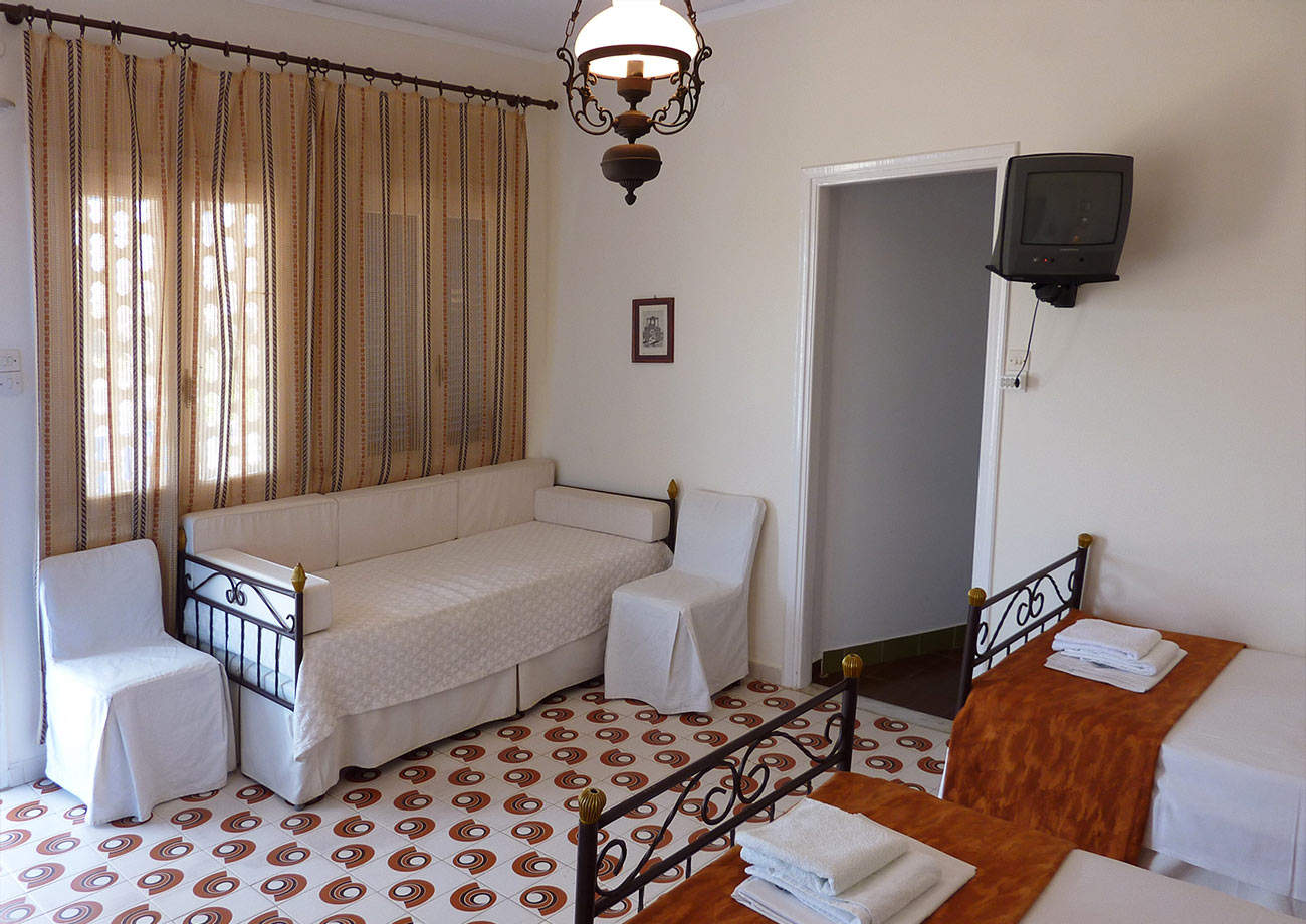 Ενοικιαζόμενα Δωμάτια στο Villa Niki, Λιβαδι Σέριφος